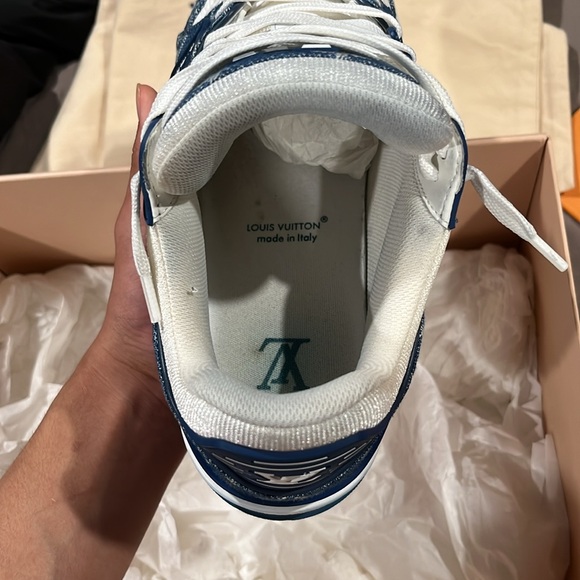 Louis Vuitton Trainers - Picture 9 of 12